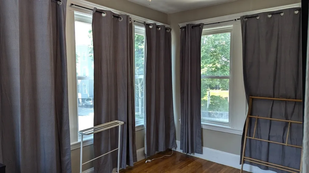 3 bed, 1 bath apartment for rent at 506 Washington St Unit B, Brighton — photo 12 of 13