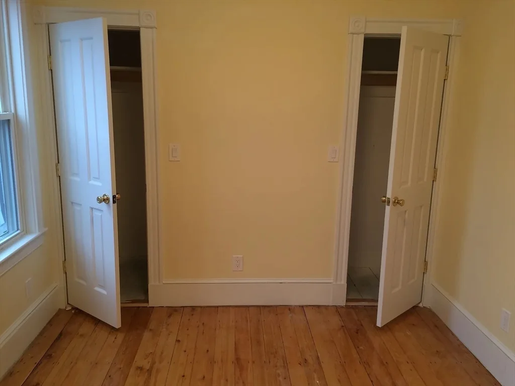 3 bed, 1 bath apartment for rent at 507 E 3rd St Unit 3, South Boston — photo 14 of 18