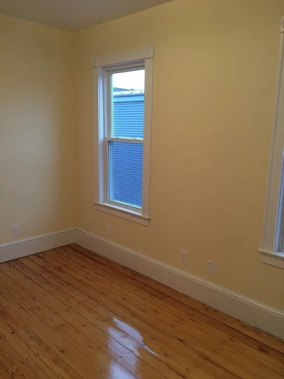 3 bed, 1 bath apartment for rent at 507 E 3rd St Unit 3, South Boston — photo 13 of 18