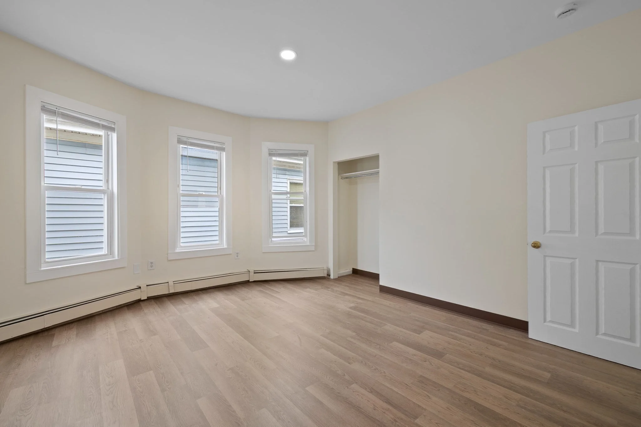 3 bed, 1 bath apartment for rent at 507 Geneva Ave Unit 3, Dorchester — photo 15 of 22