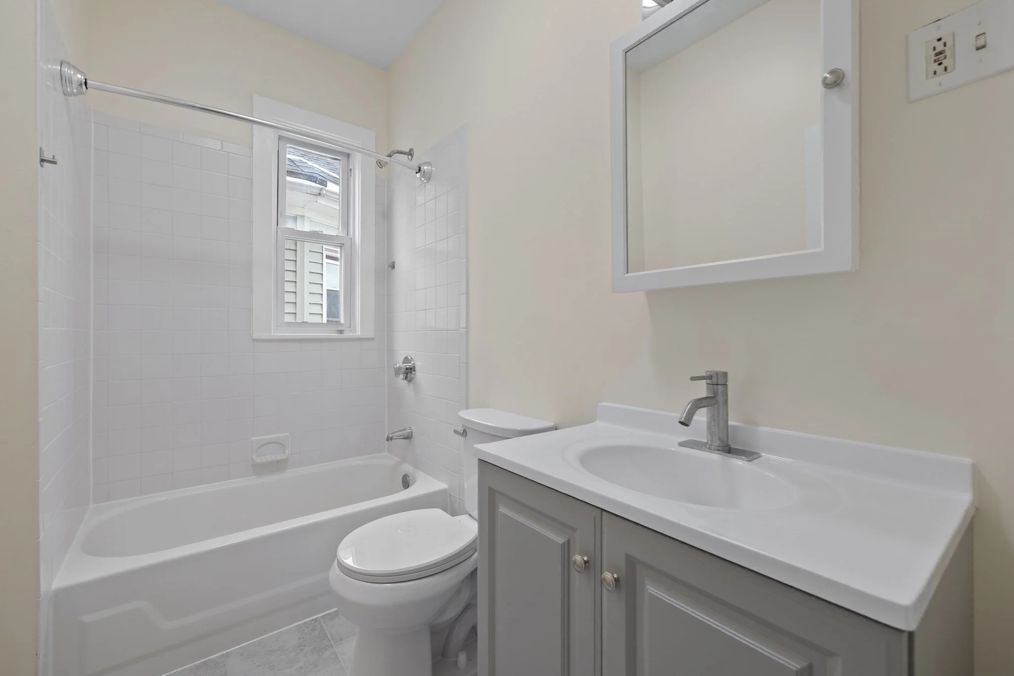 3 bed, 1 bath apartment for rent at 507 Geneva Ave Unit 3, Dorchester — photo 13 of 22