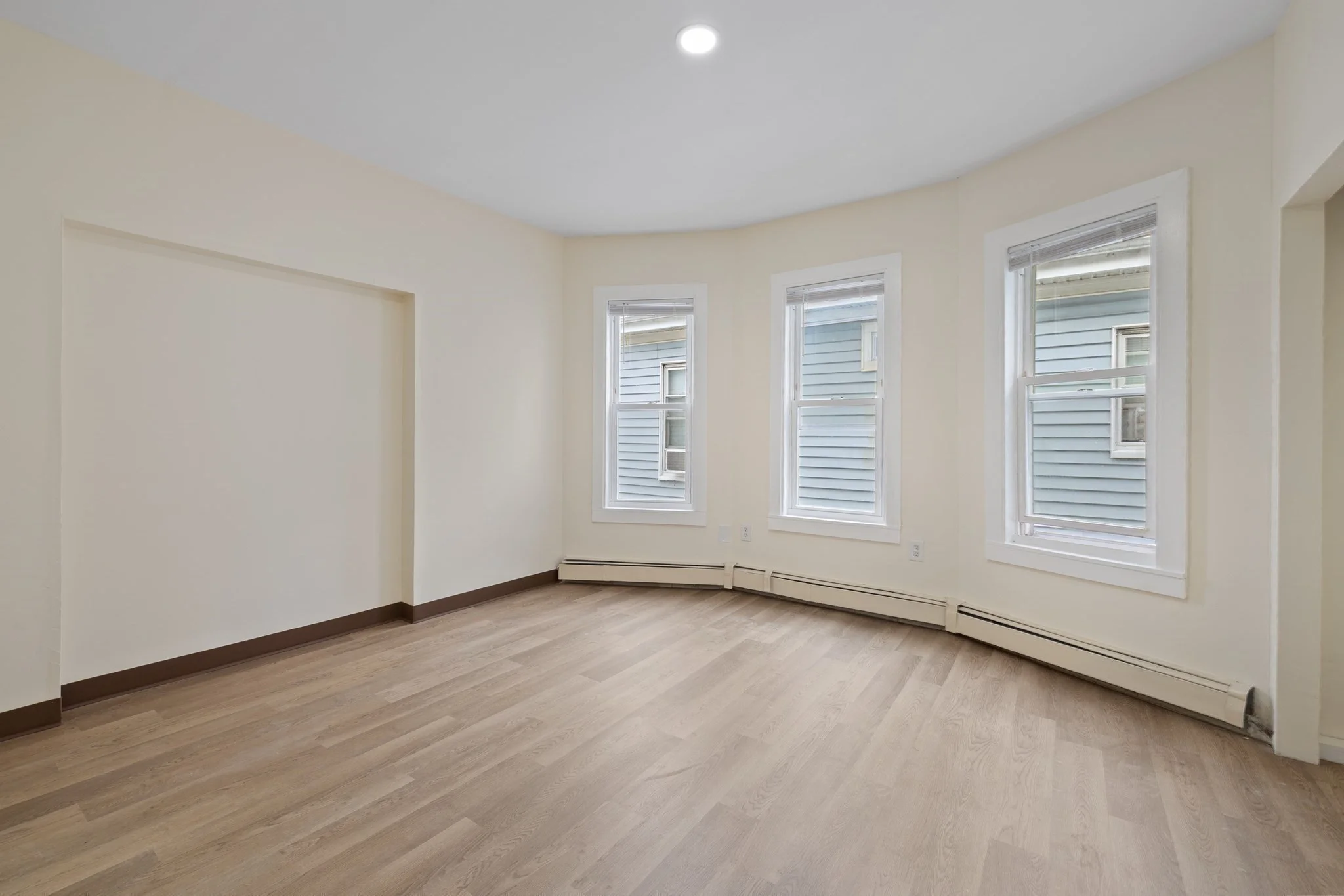 3 bed, 1 bath apartment for rent at 507 Geneva Ave Unit 3, Dorchester — photo 14 of 22