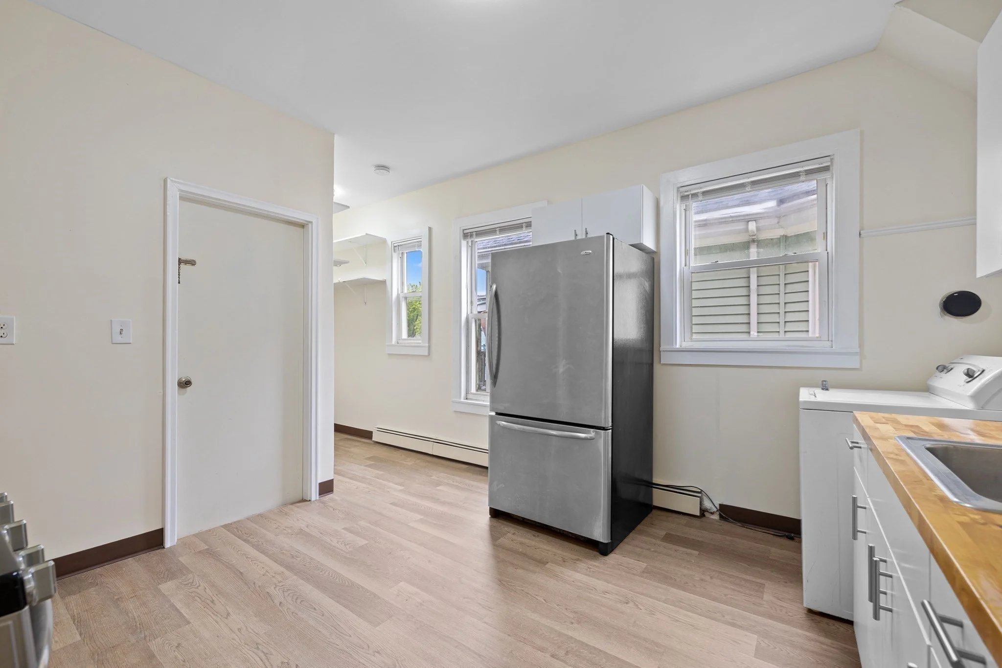 3 bed, 1 bath apartment for rent at 507 Geneva Ave Unit 3, Dorchester — photo 5 of 22
