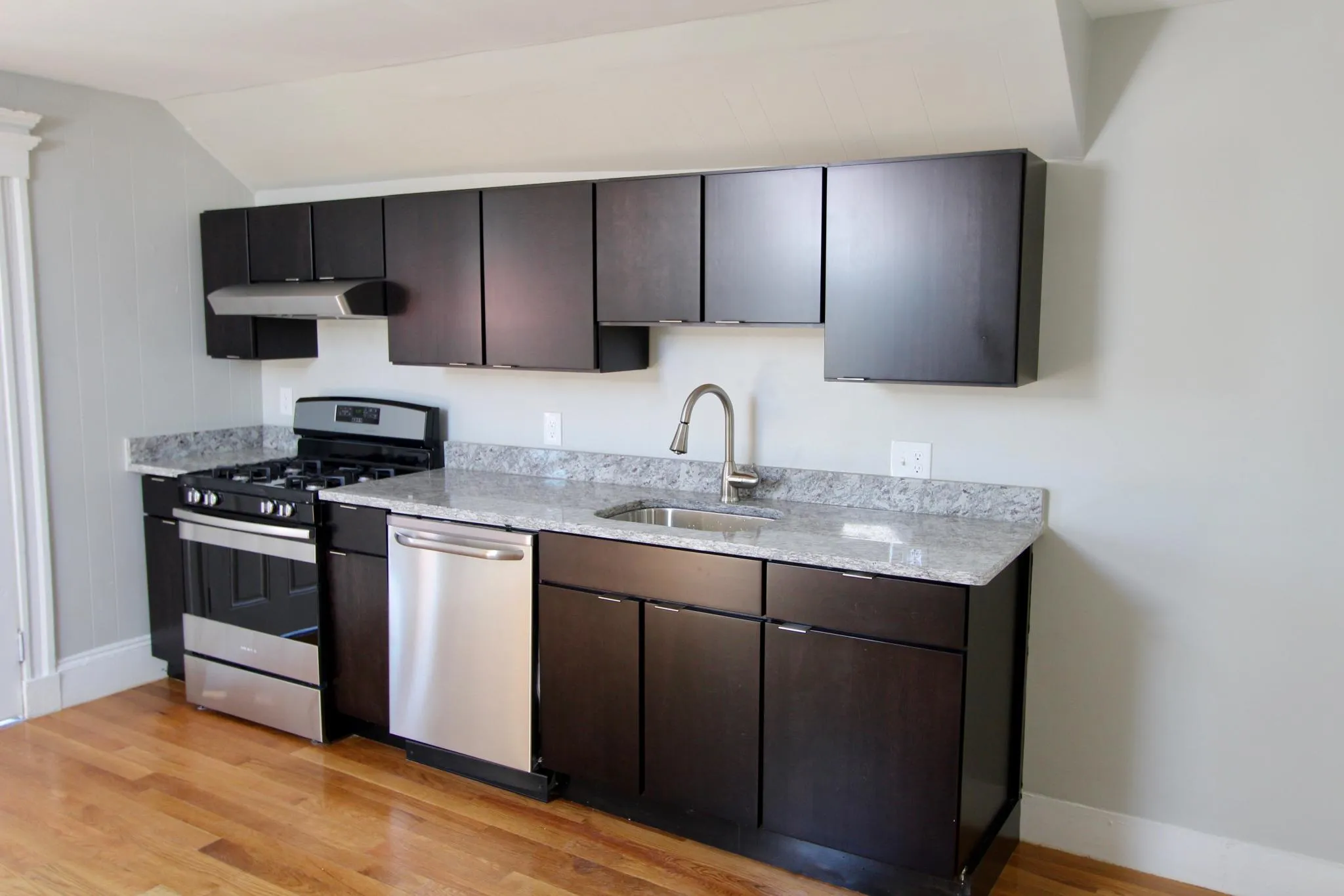 2 bed, 1 bath apartment for rent at 508 Revere St Unit 3, Revere — photo 2 of 10