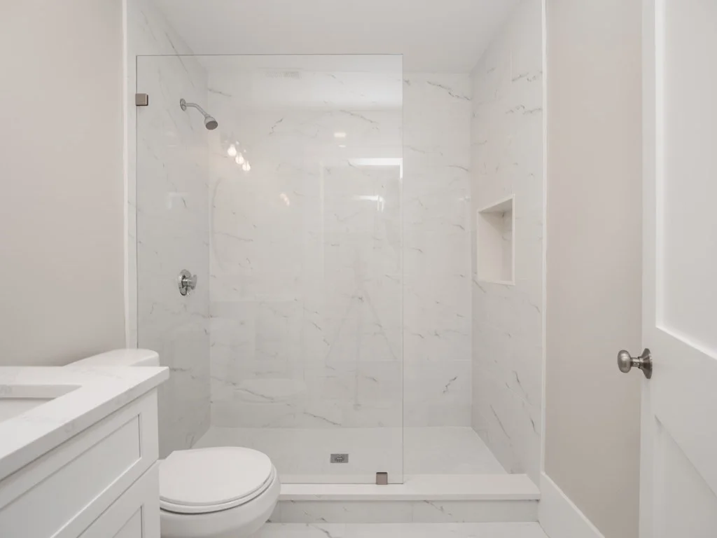5 bed, 2 bath apartment for rent at 509 3rd St Unit 2, South Boston — photo 2 of 11