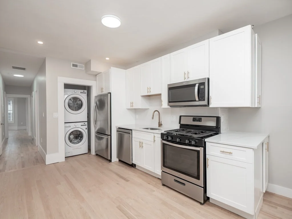 5 bed, 2 bath apartment for rent at 509 3rd St Unit 2, South Boston