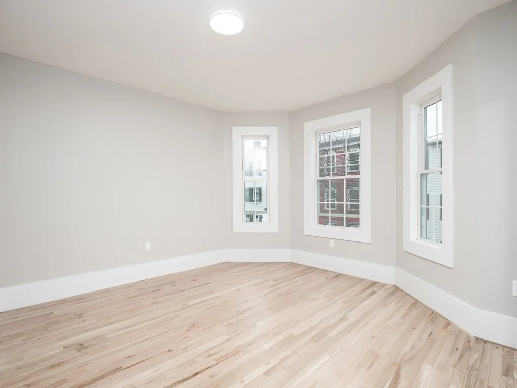 5 bed, 2 bath apartment for rent at 509 3rd St Unit 2, South Boston — photo 10 of 11