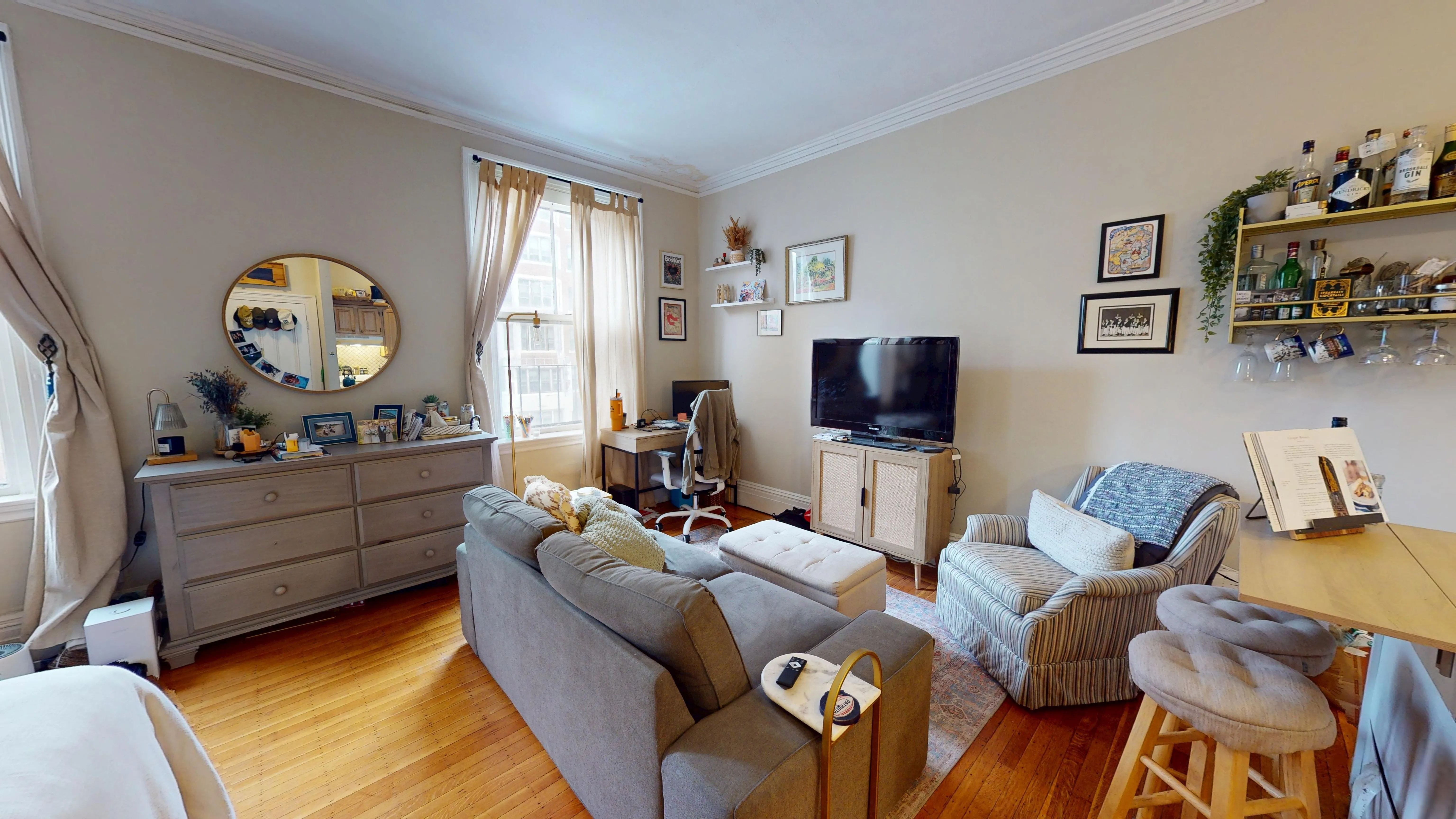 Studio bed, 1 bath apartment for rent at 509 Beacon St Unit 5, Back Bay — photo 3 of 10