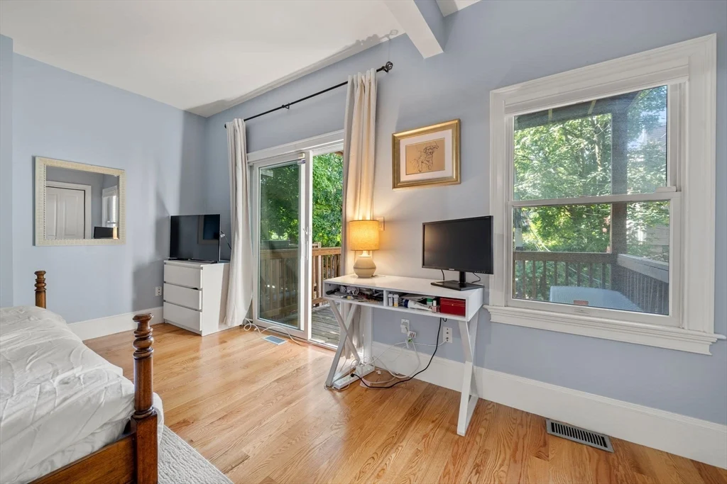 2 bed, 1 bath apartment for rent at 509 E 8th St Unit 1, South Boston — photo 9 of 23