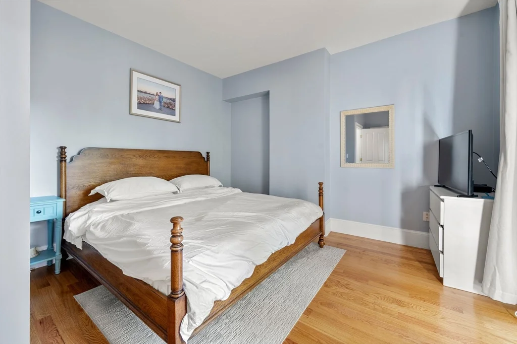 2 bed, 1 bath apartment for rent at 509 E 8th St Unit 1, South Boston — photo 8 of 23