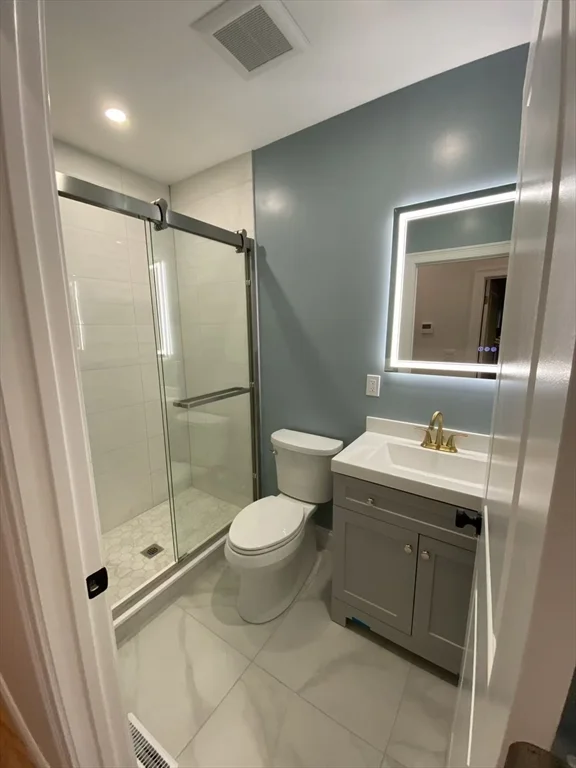 2 bed, 2 bath apartment for rent at 51-53 Chubbuck St Unit 2L, Quincy — photo 6 of 9