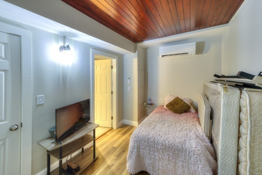 3 bed, 2 bath apartment for rent at 51-A Cedar St, Downtown — photo 16 of 31