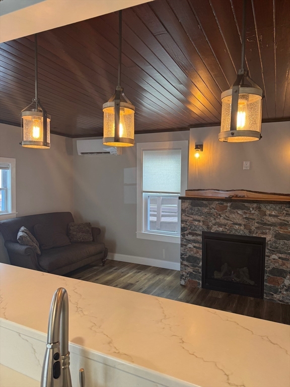 3 bed, 2 bath apartment for rent at 51-A Cedar St, Downtown — photo 8 of 31