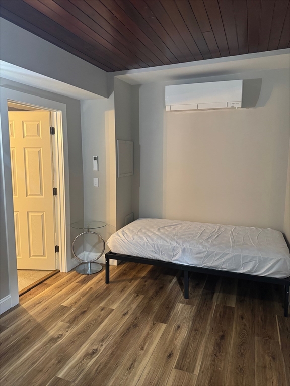 3 bed, 2 bath apartment for rent at 51-A Cedar St, Downtown — photo 17 of 31