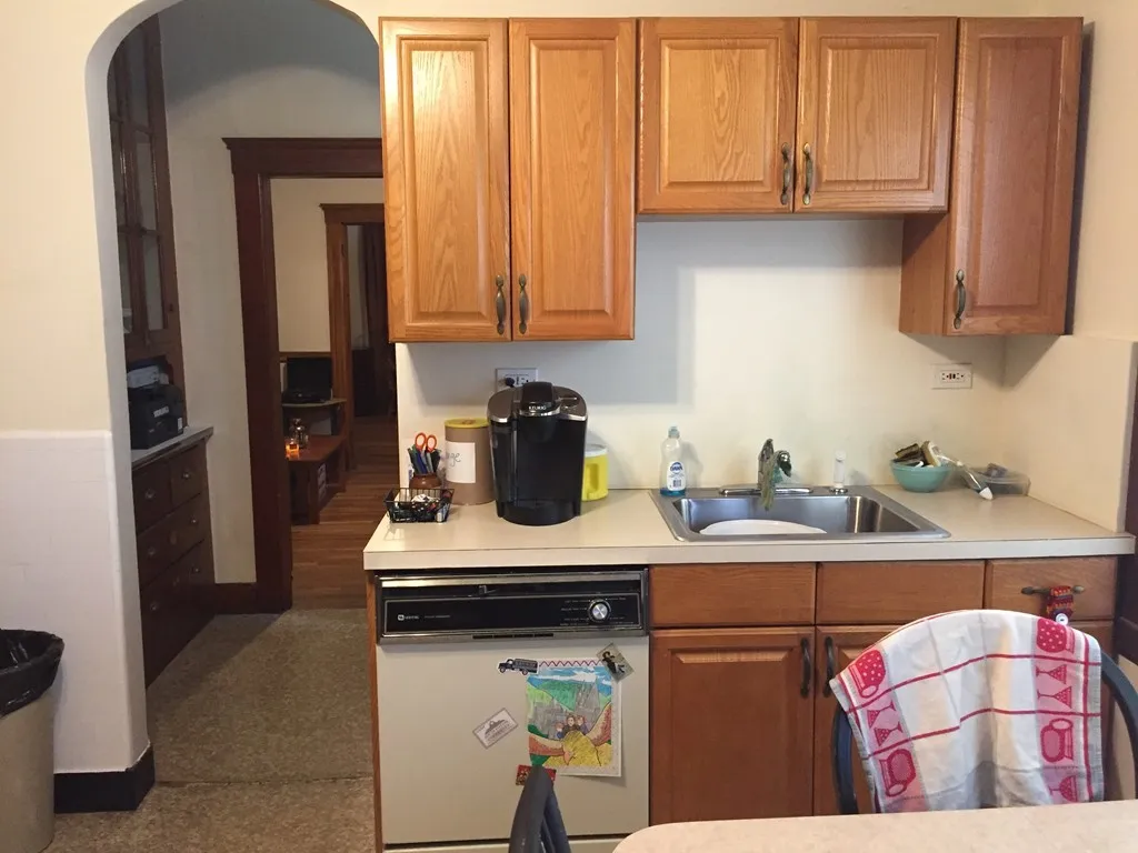 2 bed, 1 bath apartment for rent at 51 Adams St Unit 1, Medford — photo 3 of 11