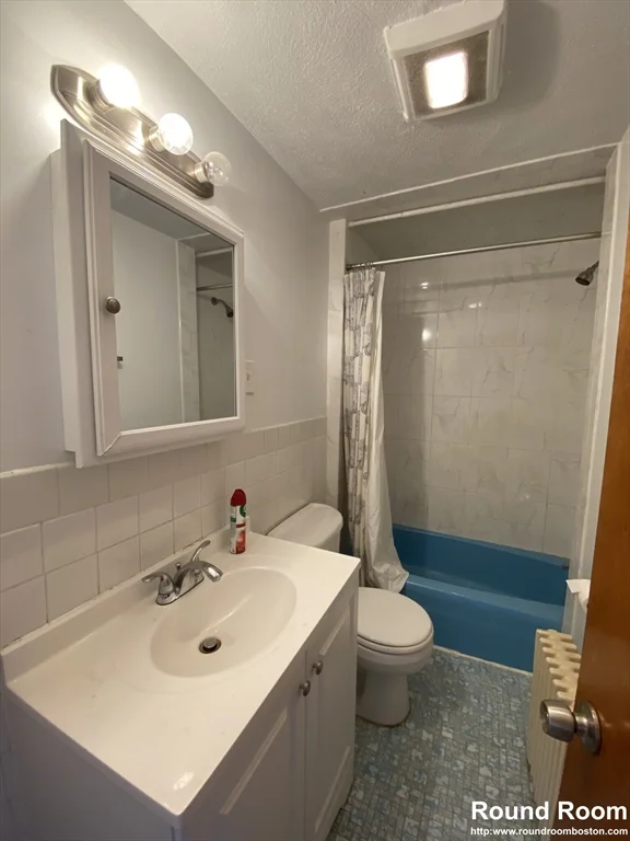 4 bed, 1 bath apartment for rent at 51 Aldie Unit 3, Lower Allston — photo 5 of 8