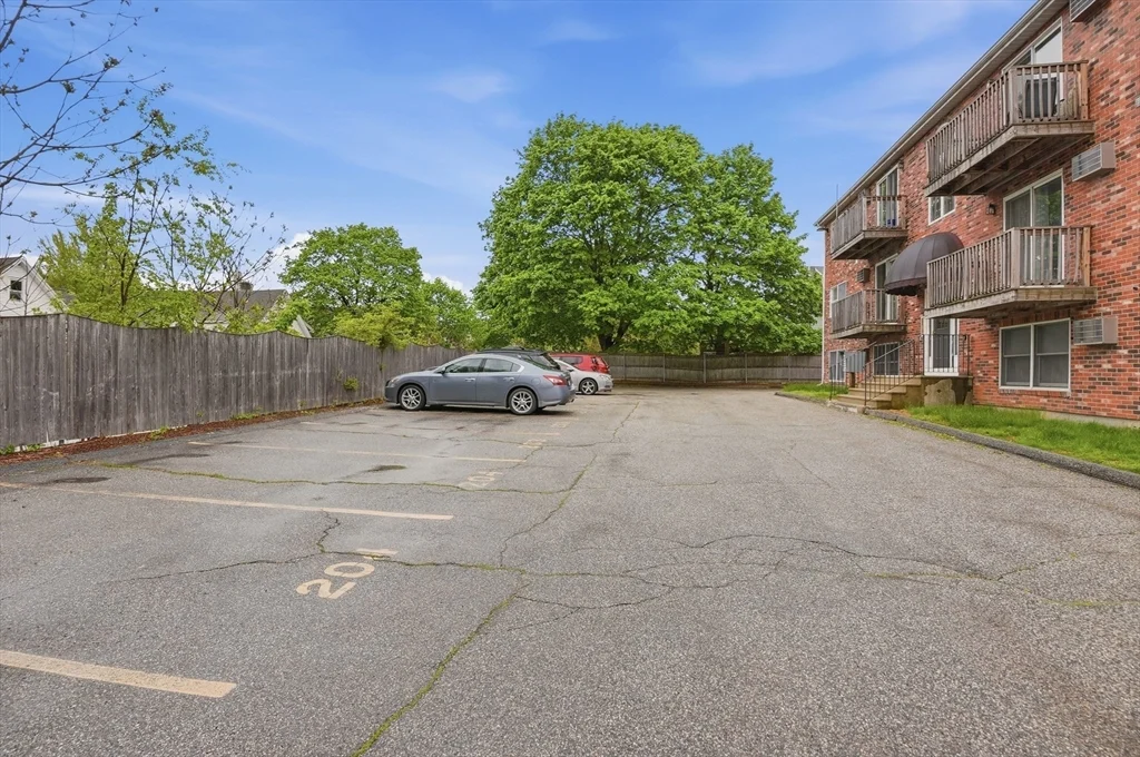 2 bed, 1 bath apartment for rent at 51 Alvarado Ave Unit 204, Worcester — photo 15 of 16