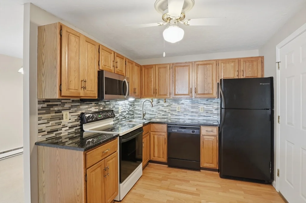 2 bed, 1 bath apartment for rent at 51 Alvarado Ave Unit 204, Worcester — photo 3 of 16
