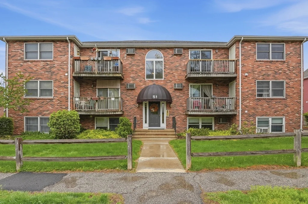 2 bed, 1 bath apartment for rent at 51 Alvarado Ave Unit 204, Worcester — photo 1 of 16