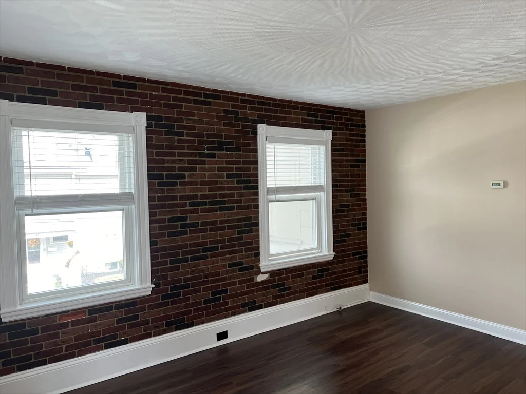 2 bed, 1 bath apartment for rent at 51 Atlantic St Unit 1, Winthrop — photo 12 of 13