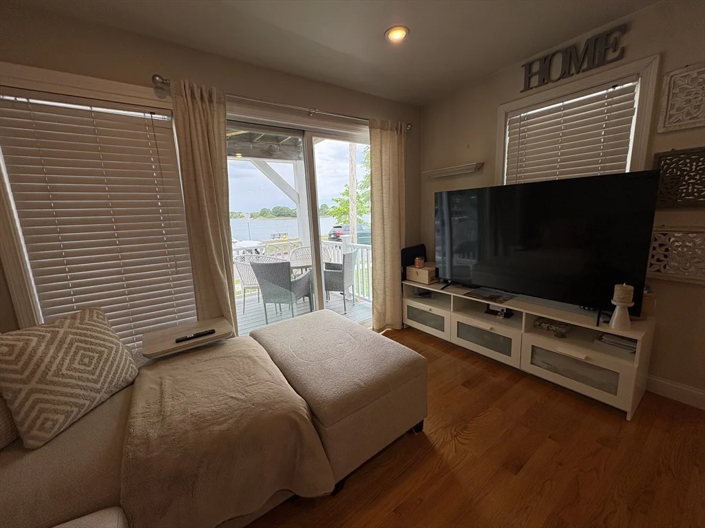 2 bed, 1 bath apartment for rent at 51 Avalon Ave Unit 51, Quincy — photo 5 of 20
