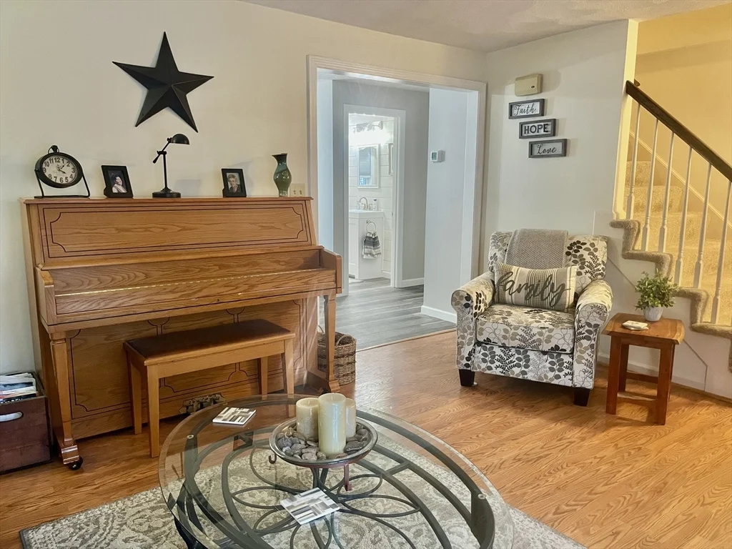 2 bed, 1 bath apartment for rent at 51 Benjamin Landing Ln Unit 51, Franklin — photo 4 of 24