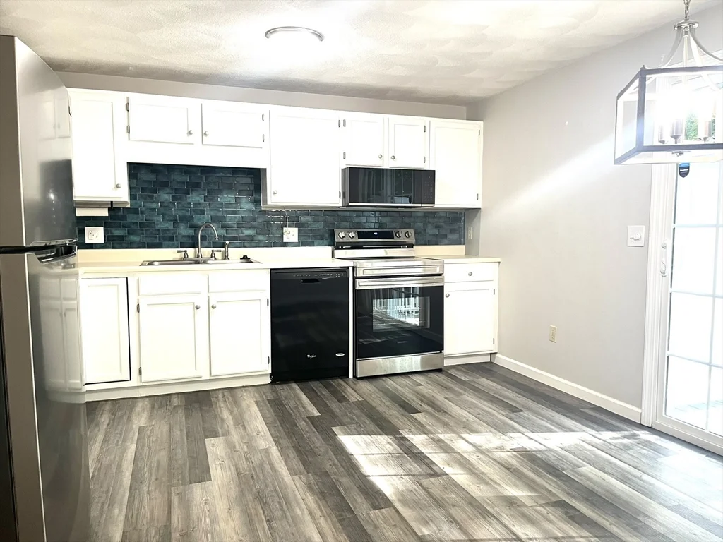 2 bed, 1 bath apartment for rent at 51 Benjamin Landing Ln Unit 51, Franklin — photo 6 of 24