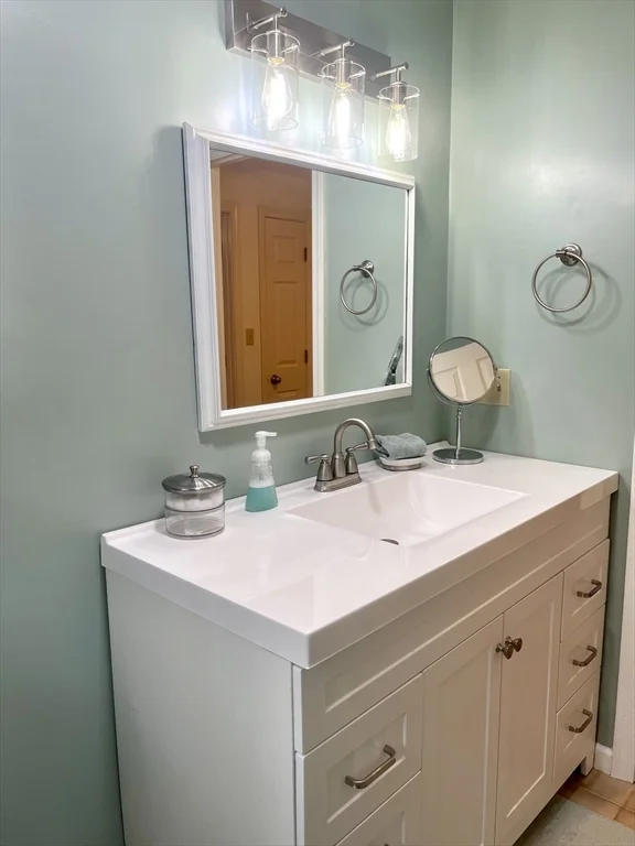 2 bed, 1 bath apartment for rent at 51 Benjamin Landing Ln Unit 51, Franklin — photo 17 of 24