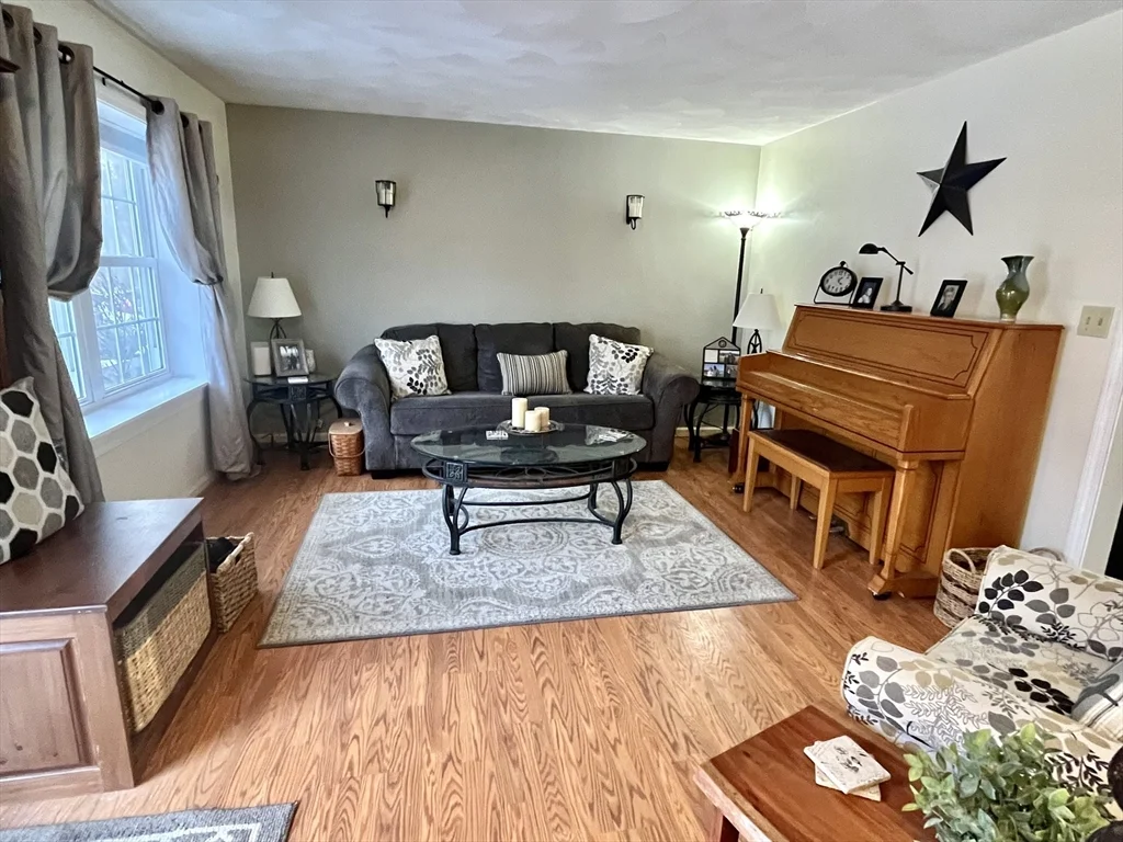 2 bed, 1 bath apartment for rent at 51 Benjamin Landing Ln Unit 51, Franklin — photo 5 of 24