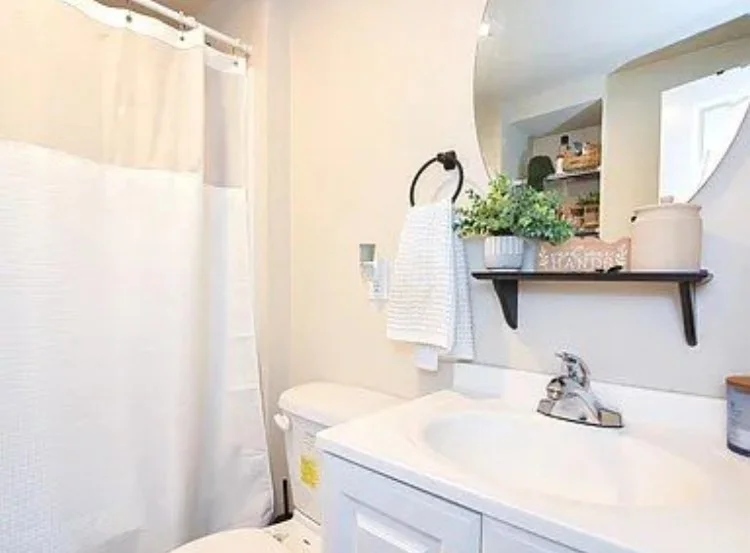 2 bed, 1 bath apartment for rent at 51 Blossom St Unit 2, Nashua — photo 6 of 8