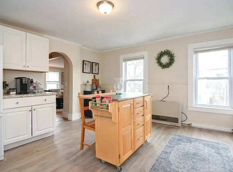 2 bed, 1 bath apartment for rent at 51 Blossom St Unit 2, Nashua — photo 2 of 8