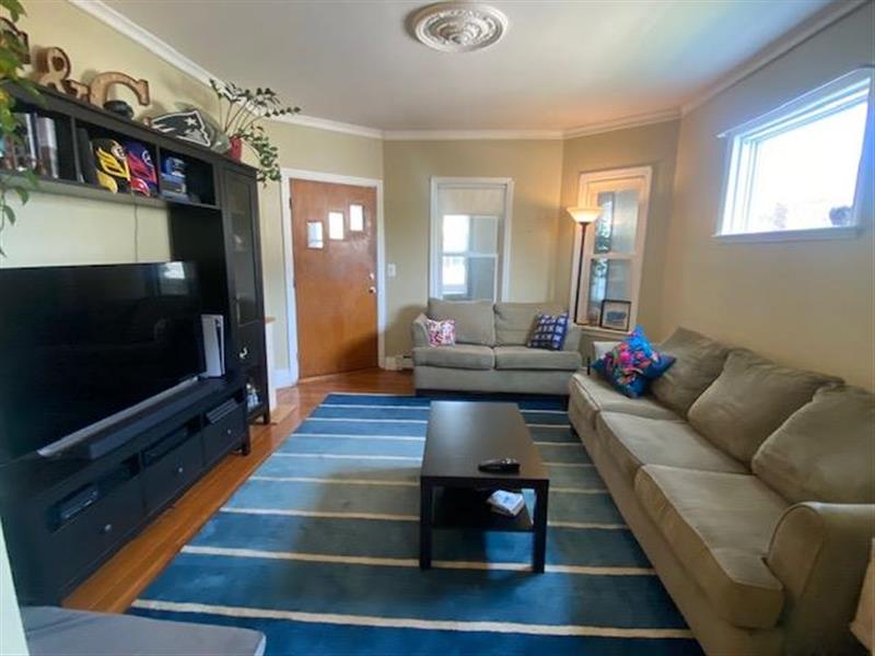 2 bed, 1 bath apartment for rent at 51 Bowen Ave Unit 1, South Medford — photo 3 of 8