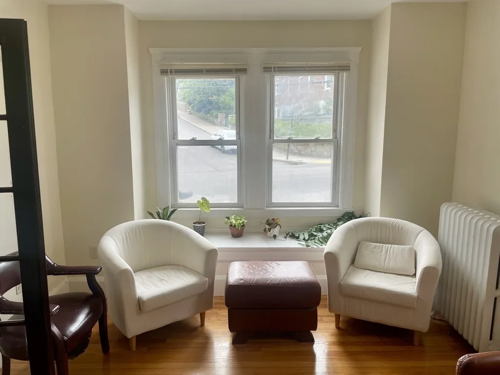 3 bed, 1 bath apartment for rent at 51 Breck Ave Unit 51, Brighton — photo 4 of 21