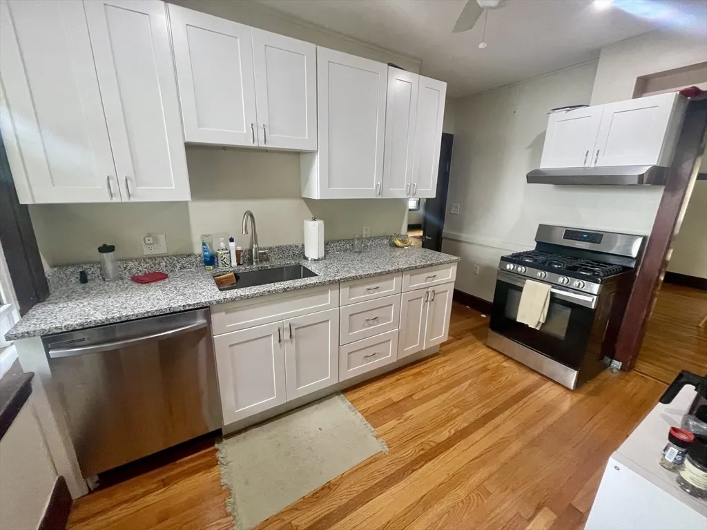 3 bed, 1 bath apartment for rent at 51 Breck Ave Unit 51, Brighton — photo 2 of 21