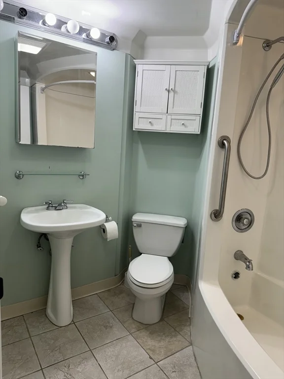 1 bed, 1 bath apartment for rent at 51 Broad Reach Unit T84, Weymouth — photo 6 of 12