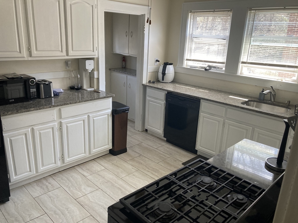 3 bed, 1 bath apartment for rent at 51 Brock St Unit 2, Brighton — photo 11 of 17