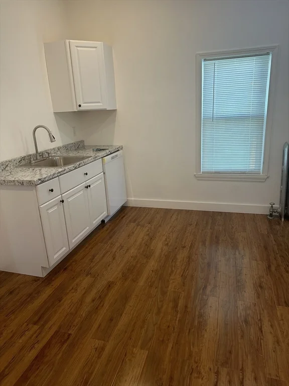 2 bed, 1 bath apartment for rent at 51 Cedar St Unit 2, Spring Hill — photo 4 of 16