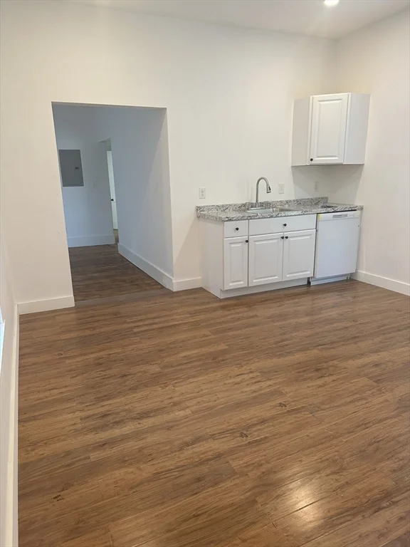 2 bed, 1 bath apartment for rent at 51 Cedar St Unit 2, Spring Hill — photo 5 of 16