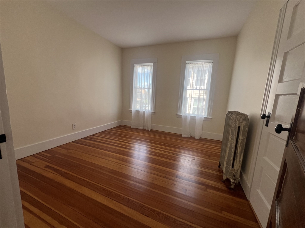 3 bed, 1 bath apartment for rent at 51 Chandler St Unit 1, Haverhill — photo 11 of 13