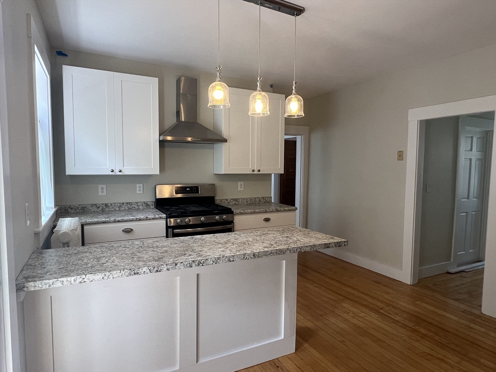 3 bed, 1 bath apartment for rent at 51 Chandler St Unit 1, Haverhill — photo 2 of 13