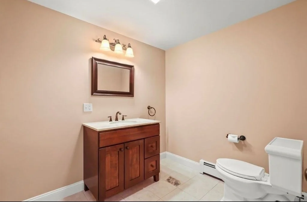 4 bed, 3 bath apartment for rent at 51 Coach Rd Unit NA, Attleboro Falls — photo 3 of 8