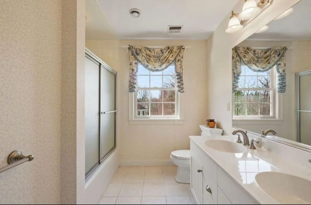 4 bed, 3 bath apartment for rent at 51 Coach Rd Unit NA, Attleboro Falls — photo 5 of 8