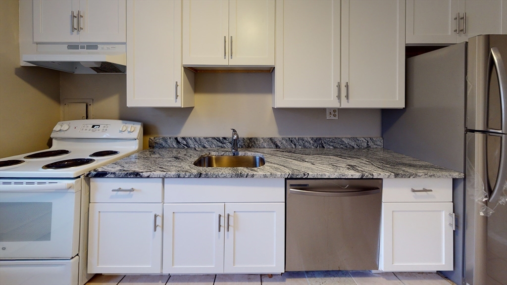 2 bed, 1 bath apartment for rent at 51 Colborne Unit 4, Brighton — photo 1 of 7