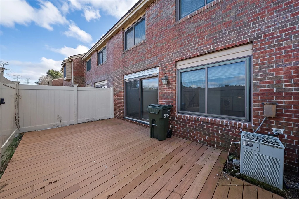 2 bed, 1 bath apartment for rent at 51 Cottonwood Dr Unit 51, Stoughton — photo 27 of 27