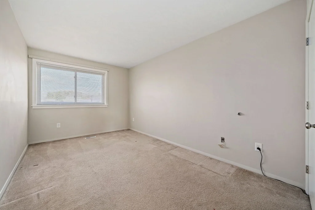 2 bed, 1 bath apartment for rent at 51 Cottonwood Dr Unit 51, Stoughton — photo 16 of 27