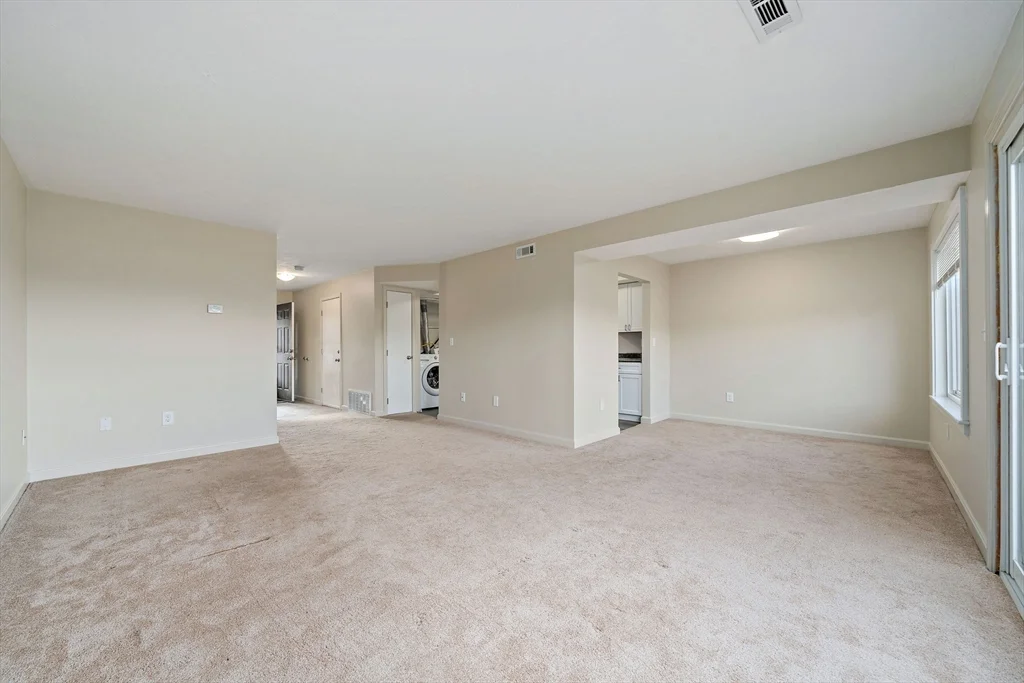 2 bed, 1 bath apartment for rent at 51 Cottonwood Dr Unit 51, Stoughton — photo 10 of 27