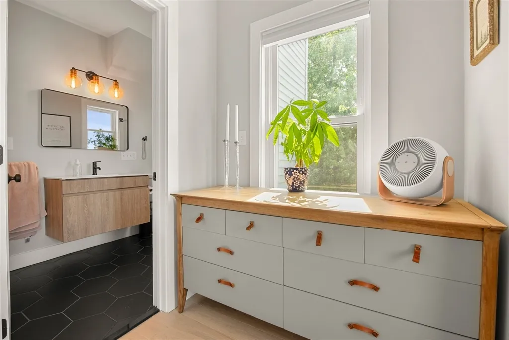 2 bed, 2 bath apartment for rent at 51 Cutler St Unit 3, Winthrop Beach — photo 16 of 28