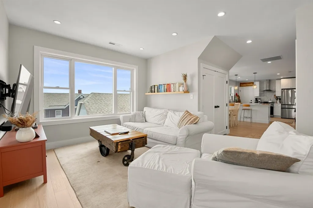 2 bed, 2 bath apartment for rent at 51 Cutler St Unit 3, Winthrop Beach — photo 5 of 28