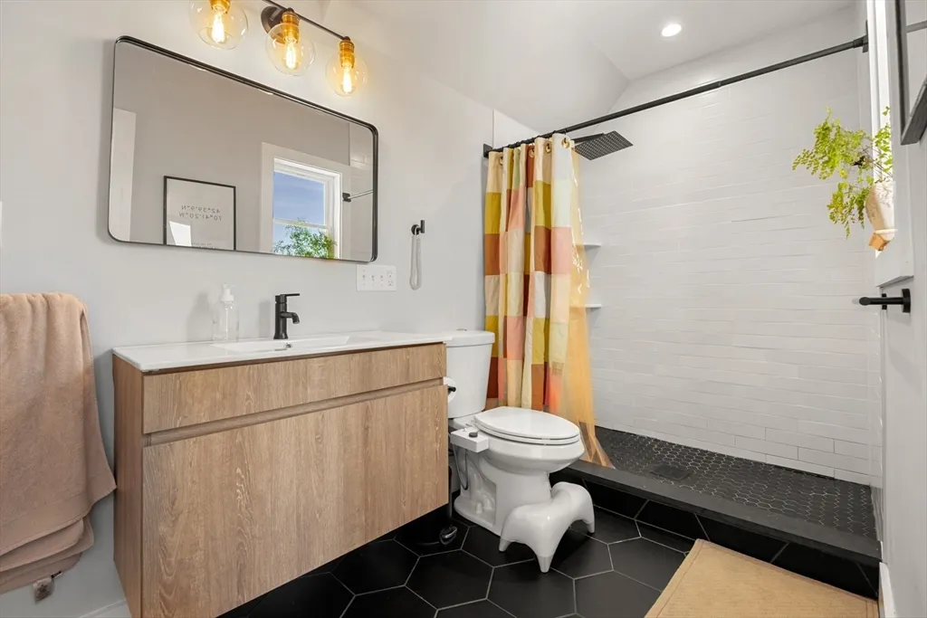2 bed, 2 bath apartment for rent at 51 Cutler St Unit 3, Winthrop Beach — photo 17 of 28