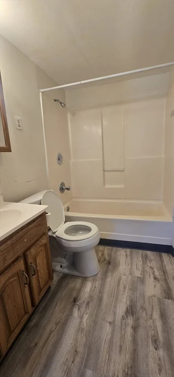 2 bed, 1 bath apartment for rent at 51 Cutler St Unit 3, Worcester — photo 4 of 5